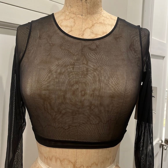 SPANX Tops - Spanx long sleeve crop top